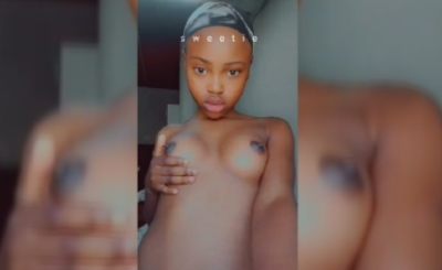 Sonia Displaying Her Outstanding Titties