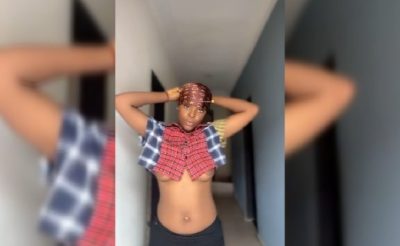 Jessy Shows Boobs By Accident