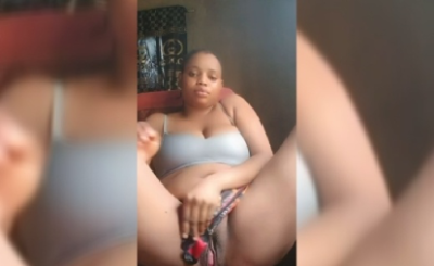 Vivian’s Leaked Video of Her Flashing Pussy